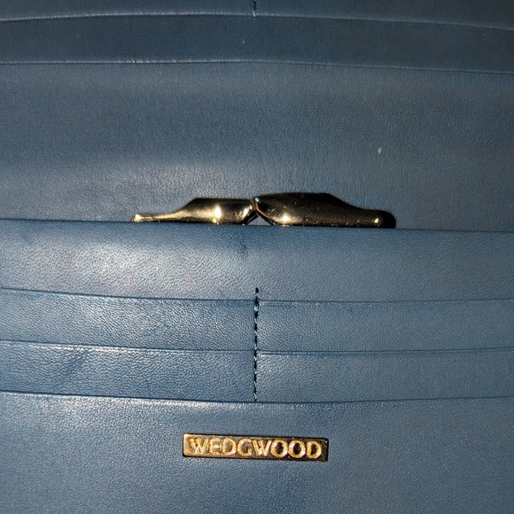 Wedgwood Navy Blue Leather Wallet - Picture 9 of 11